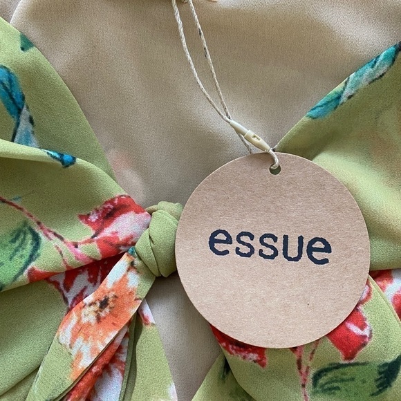 NWT ESSUE Green Floral Puff Sleeve w/ Front Tie Women S Small - Picture 5 of 6
